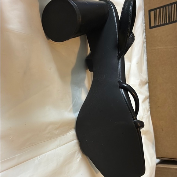 Elegant Black Strappy Heels - Picture 7 of 7